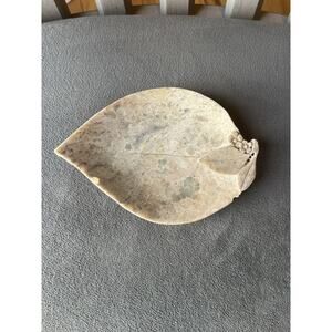 Leaf Shaped Stone Decorative Plate Beige Gray Floral Nature Theme Tray